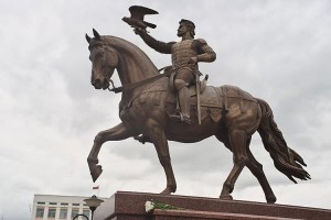 Paminklas Algirdui Viedviškiuose (Vitebeske)
